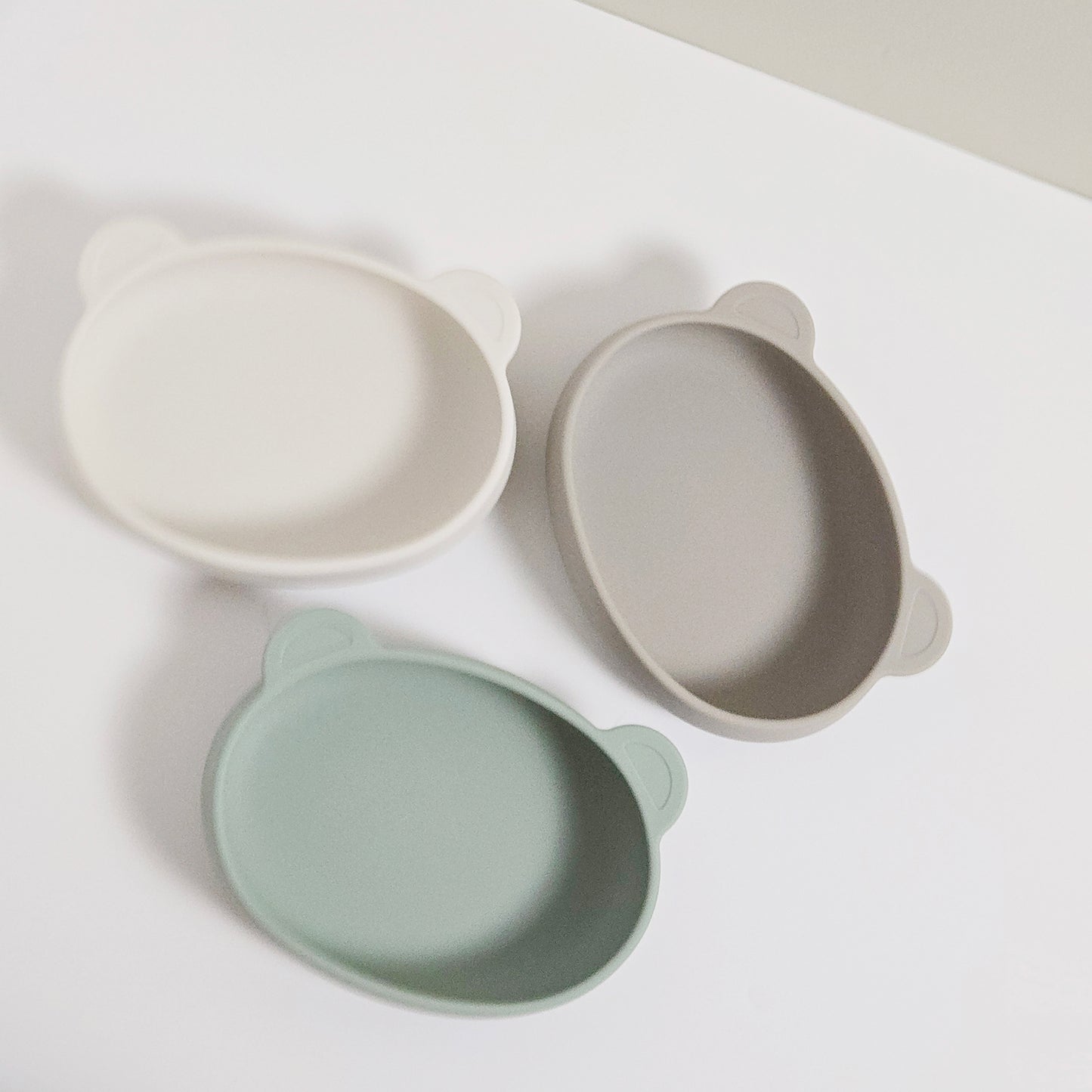 Platinum Silicone Bear Plate . Mint