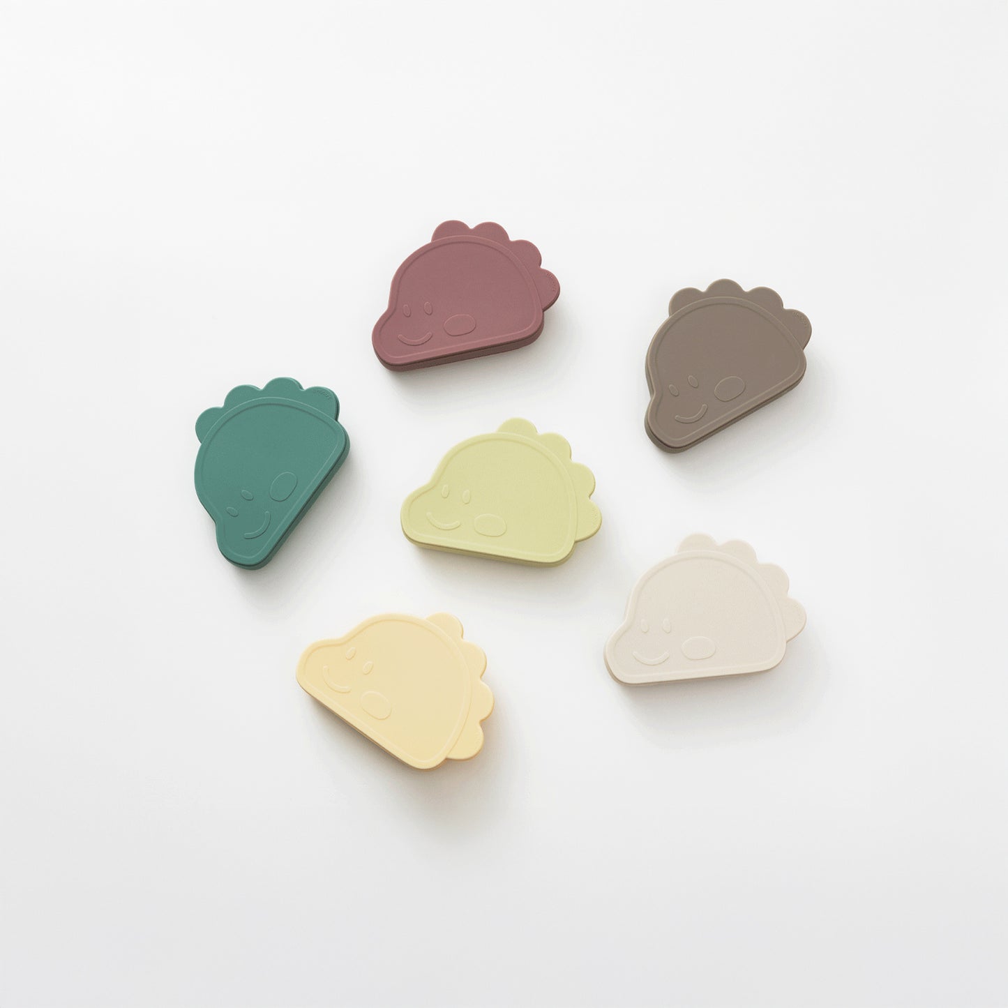 Platinum Silicone Dino Plate Set . Beige